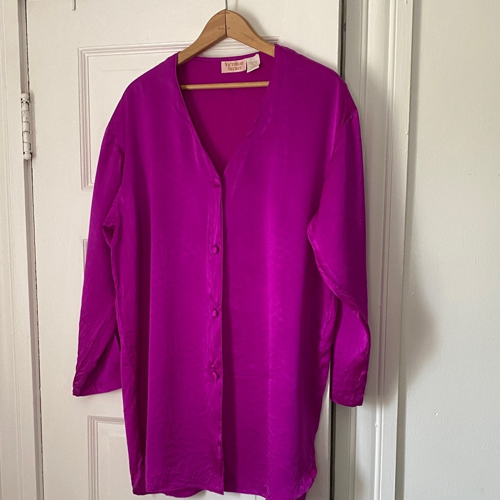 Vintage gold label Victoria's Secret silk Fuchsia night shirt size medium large